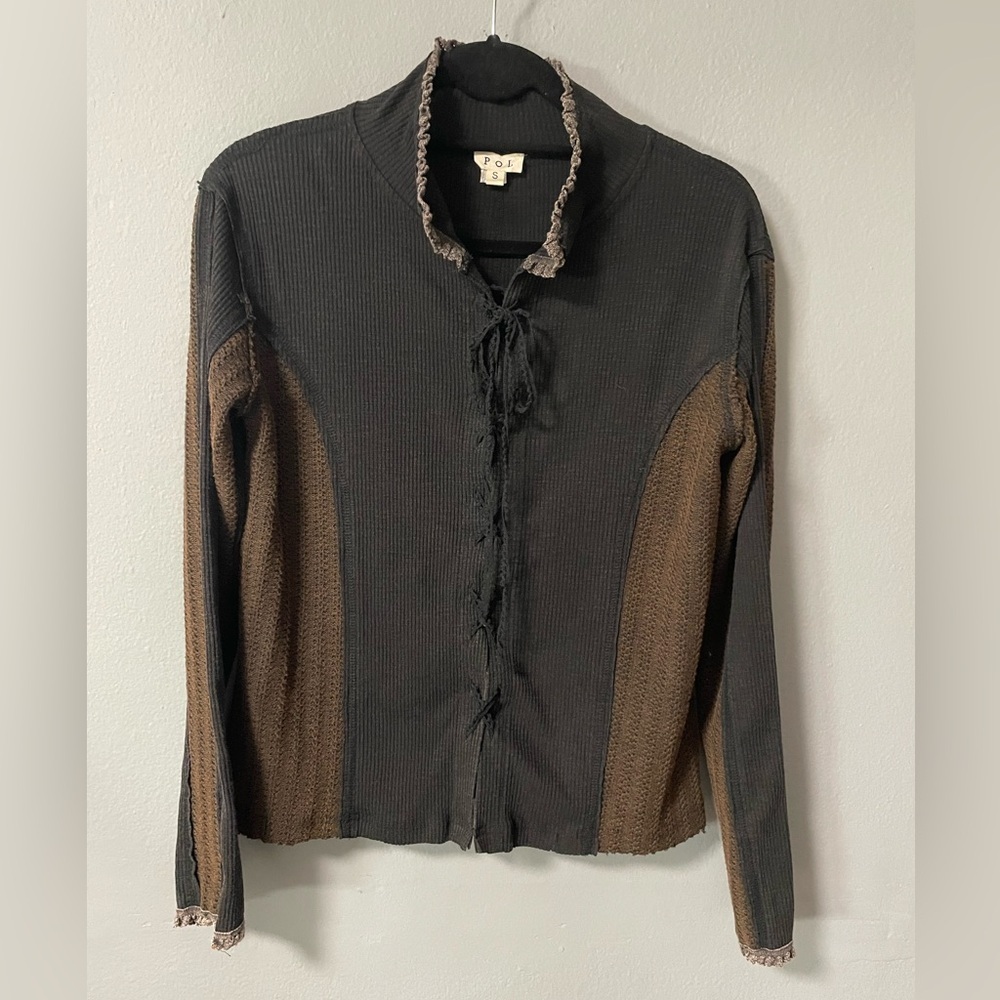 NWOT POL Lace up front top with crochet details in black and brown. Size Small